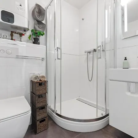 Sunset & Bloom Attic - Near Parks & Cafes * Praga