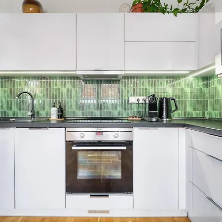 Apartmán Sunset & Bloom Attic - Near Parks & Cafes