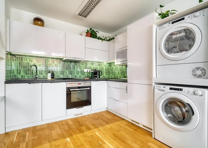Sunset & Bloom Attic - Near Parks & Cafes Apartamento Praga