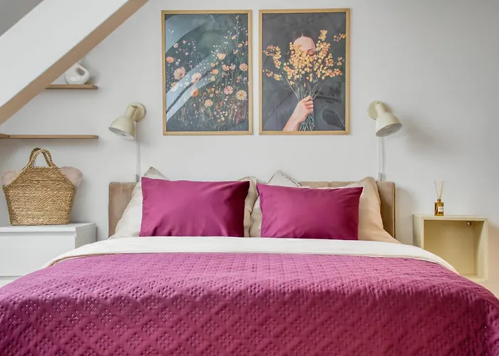 Apartamento Sunset & Bloom Attic - Near Parks & Cafes *